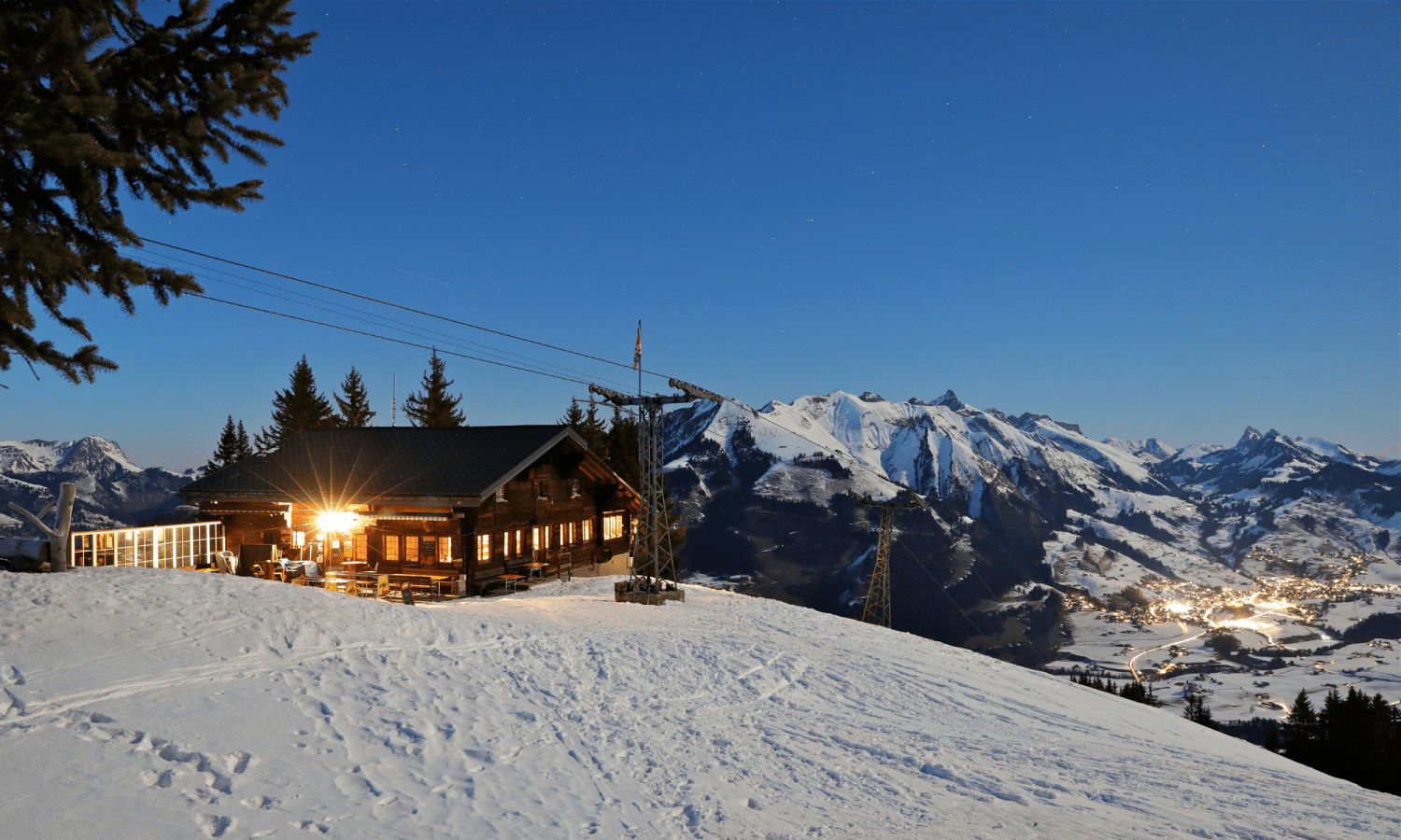 Soirée fondue et luge – Cabane des Monts Chevreuils